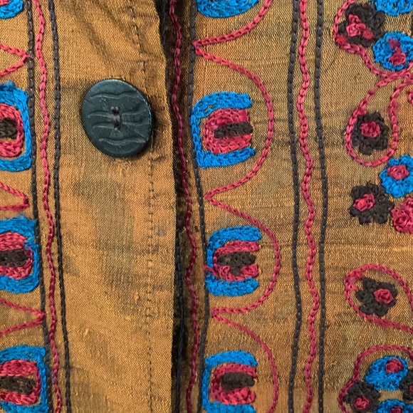 ColdWater Creek Embroidered 100% Silk Button Up Embroidered Jacket Medium - Picture 3 of 4